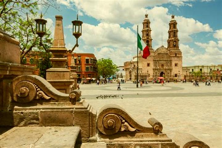 Addison, 36 — Escort in El Campanario, Mexico