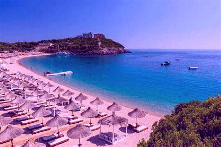 Addison, 36 — Escort in Fajze, Albania