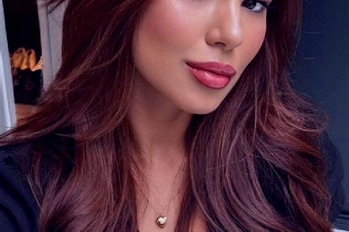 Addison, 37, a chestnut dark-eyed latina companion based in Hartola. Offering Erotic Massage, Overnight, A-Level, Girlfriend Experience. Available for incall...