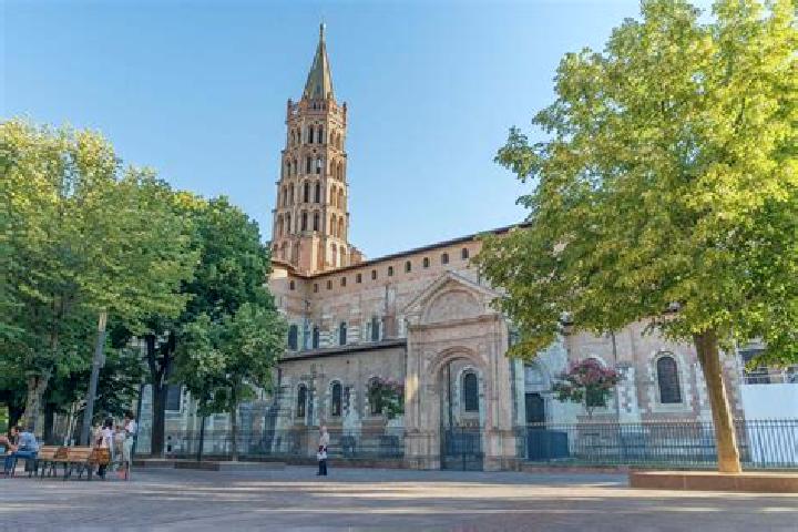 Addison, 37 — Escort in Saint-Sernin, France