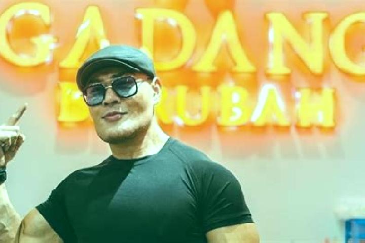Addison, 37 — Escort in Telan, Indonesia