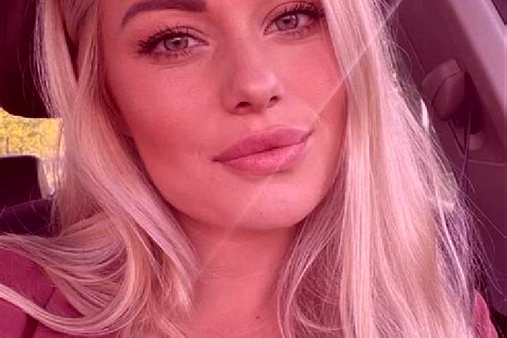 Addison, 38, a blonde hazel-eyed middle eastern companion based in San Antonio Fraternidad. Offering Domination, 69, Massage, Duos. Available for incall and ...