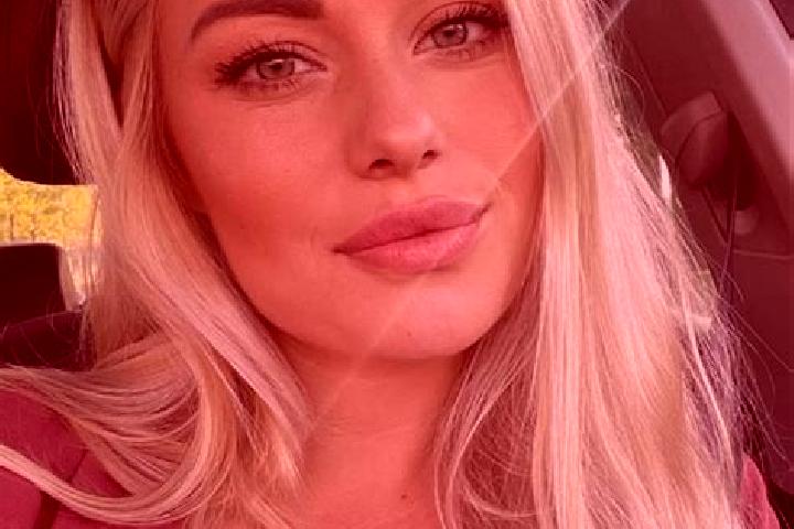 Addison, 38, a blonde hazel-eyed mixed companion based in Bastia Mondovi. Offering Prostate Massage, Domination, Roleplay, CIM. Available for incall and outc...