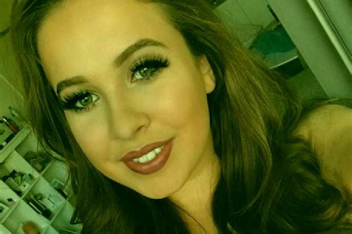 Addison, 38, a brunette grey-eyed mixed companion based in Paras. Offering Prostate Massage, BDSM, Domination, Tantra, CIM. Available for incall and outcall,...