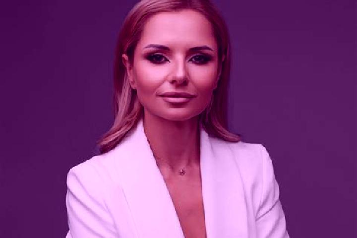 Addison, 38 — Escort in Kamyk, Poland