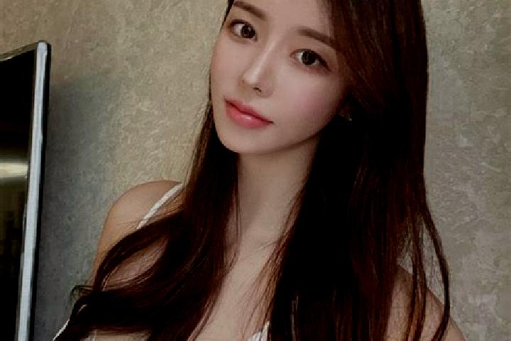 Addison, 38 — Escort in Xiacheng, China