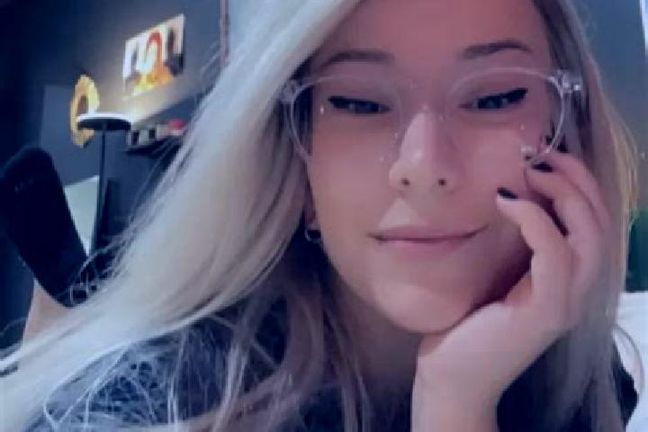 Addison, 39, a blonde dark-eyed caribbean companion based in Breckerfeld. Offering Massage, Dinner Date, Overnight, Party Girl. Available for incall and outc...