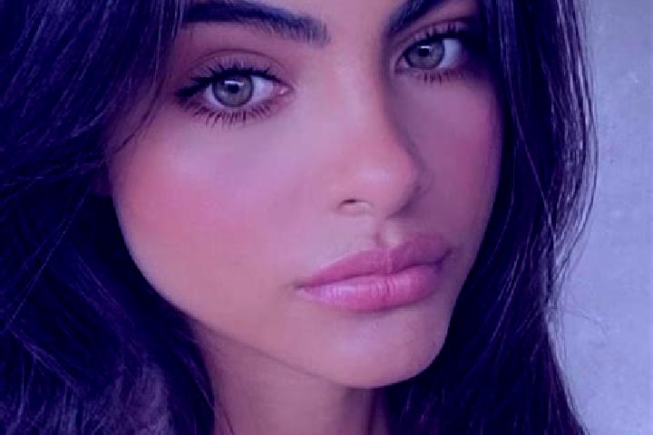 Addison, 39, a brunette green-eyed european companion based in Velke Revistia. Offering Striptease, Party Girl, Massage. Available for incall and outcall, da...
