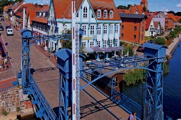 Addison, 39 — Escort in Luftkurort Arendsee, Germany