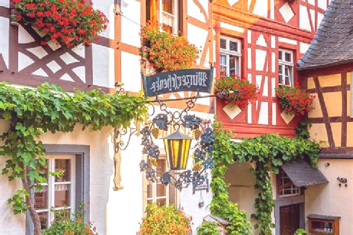 Addison, 39 — Escort in Obergroningen, Germany