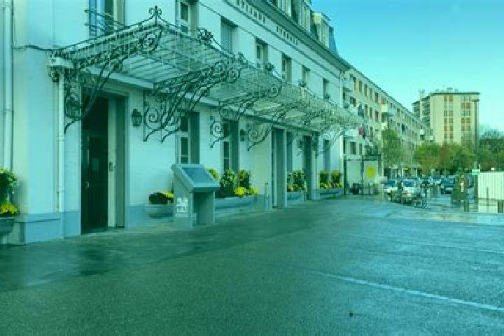 Addison, 39 — Escort in Villeneuve-Saint-Germain, France