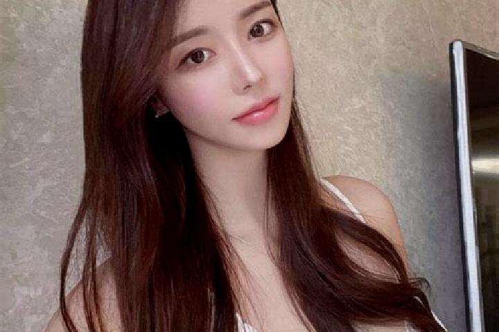 Addison, 39 — Escort in Yingmaili, China