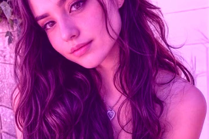 Alice, 20, a black hazel-eyed latina companion based in Sao Geraldo do Baixio. Offering Party Girl, CIM, Duos, Roleplay, Overnight. Available for incall and ...