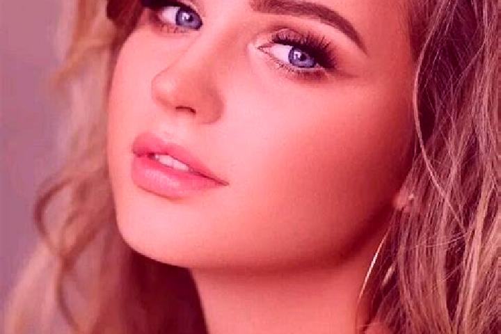 Alice, 20, a dark blonde blue-eyed indian companion based in Asika. Offering Fetish, Erotic Massage, Domination. Available for incall and outcall, day and ev...