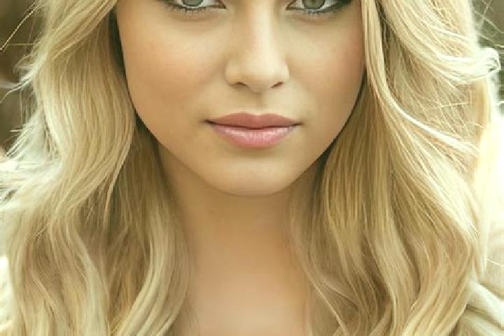 Alice, 20, a dark blonde grey-eyed mediterranean companion based in Accocunca. Offering Erotic Massage, Party Girl, Deep French Kissing, A-Level. Available f...