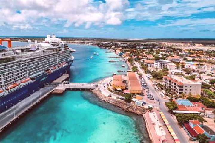 Alice, 20 — Escort in Kralendijk, Bonaire