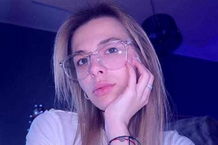 Alice, 20 — Escort in Studenka, Czech Republic