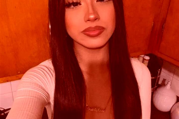 Alice, 21, a black brown-eyed latina companion based in Kortowo. Offering Couples, Travel Companion, A-Level, Party Girl. Available for incall and outcall, d...