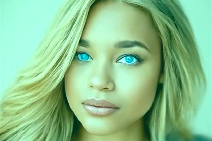Alice, 21, a blonde blue-eyed latina companion based in Haubstadt. Offering Tantra, Erotic Massage, OWO. Available for incall and outcall, day and evening da...