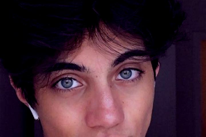Alice, 21, a chestnut grey-eyed indian companion based in Passabem. Offering OWO, Striptease, BDSM, Couples, Overnight. Available for incall and outcall, ove...