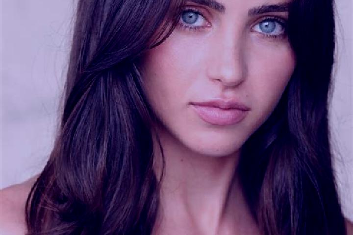 Alice, 21, a dark blonde brown-eyed latina companion based in Tenggulun. Offering OWO, Domination, Travel Companion. Available for incall and outcall, day an...