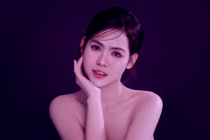 Alice, 21 — Escort in Huong Khe, Vietnam