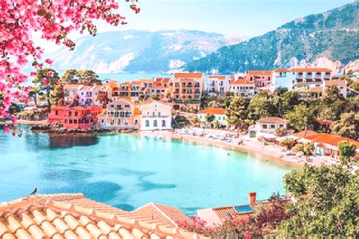 Alice, 21 — Escort in Toichio, Greece