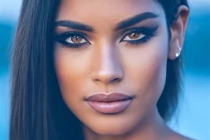 Alice, 22, a black green-eyed latina companion based in Manzana de San Luis. Offering Travel Companion, Overnight, Roleplay, OWO. Available for incall and ou...