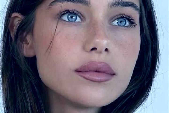 Alice, 22, a brunette brown-eyed slavic companion based in Masera. Offering Massage, Dinner Date, CIM, Fetish. Available for incall and outcall, overnight bo...