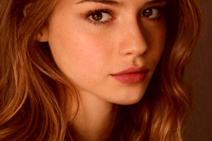 Alice, 22, a chestnut dark-eyed latina companion based in Les Deux Alpes. Offering OWO, A-Level, Dinner Date. Available for incall and outcall, overnight boo...