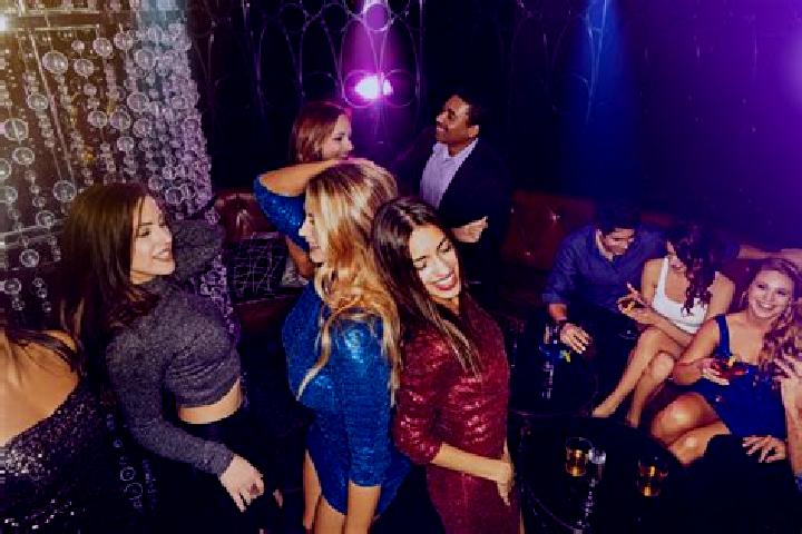 Alice, 22, a dark blonde brown-eyed middle eastern companion based in Le Haillan. Offering Massage, Striptease, Deep French Kissing. Available for incall and...