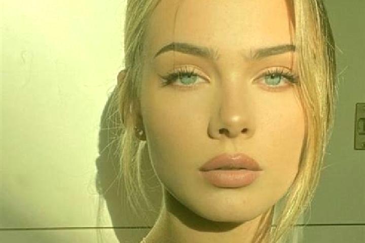 Alice, 22, a dark blonde grey-eyed european companion based in Fohrden-Barl. Offering 69, Fetish, Deep French Kissing. Available for incall and outcall, day ...