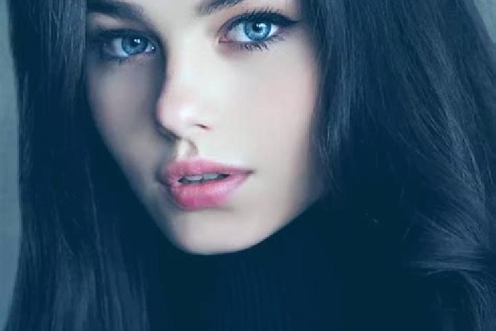 Alice, 22, a red dark-eyed slavic companion based in Leimersheim. Offering Girlfriend Experience, BDSM, A-Level, Fetish. Available for incall and outcall, da...