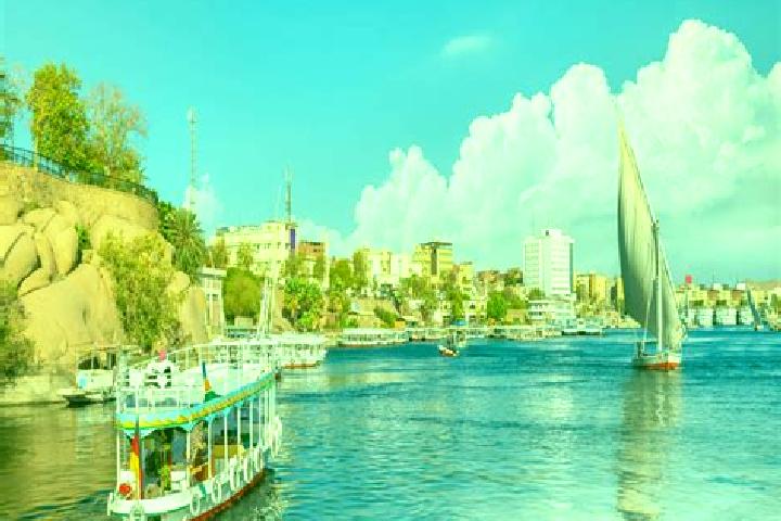 Alice, 22 — Escort in Ashmun, Egypt