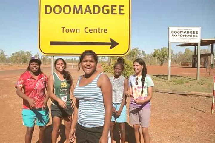 Alice, 22 — Escort in Doomadgee, Australia