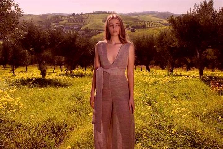 Alice, 22 — Escort in Ginestra Fiorentina, Italy