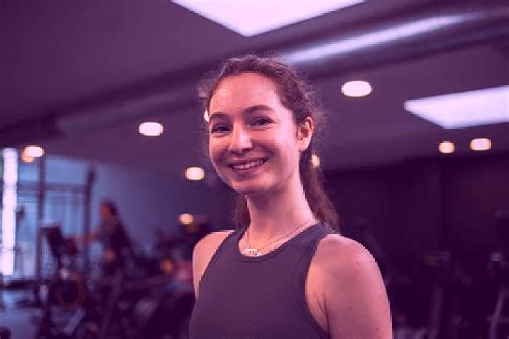 Alice, 22 — Escort in Oostkamp, Belgium