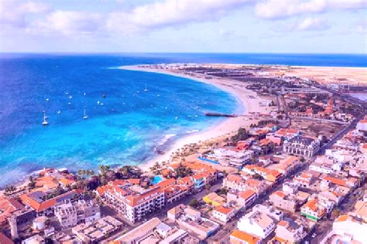 Alice, 22 — Escort in Praia, Cape Verde