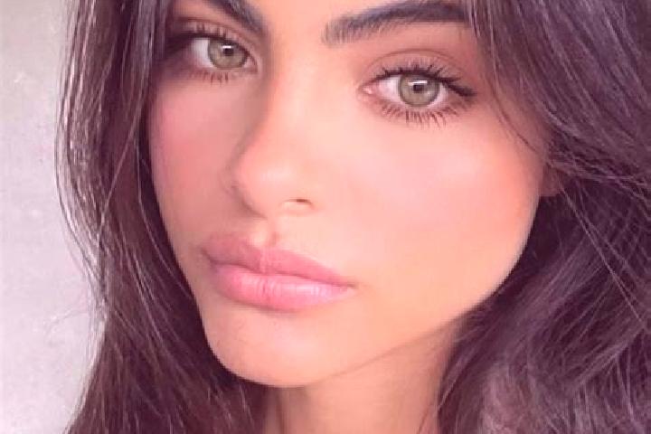 Alice, 23, a brunette green-eyed mediterranean companion based in Yeomsan. Offering Couples, Tantra, Massage. Available for incall and outcall, overnight boo...