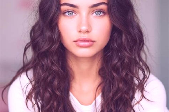 Alice, 23, a dark blonde amber-eyed mediterranean companion based in La Mohonera. Offering Prostate Massage, Roleplay, Travel Companion. Available for incall...