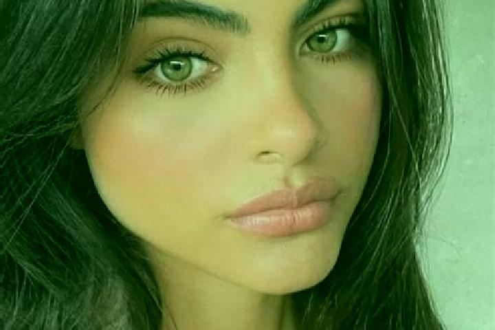 Alice, 23, a red dark-eyed indian companion based in Pona Alta. Offering Tantra, Overnight, A-Level. Available for incall and outcall, overnight bookings ava...