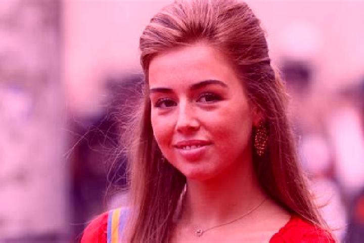 Alice, 23 — Escort in Bierge, Spain