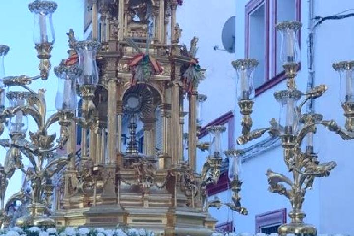 Alice, 23 — Escort in La Puebla del Rio, Spain