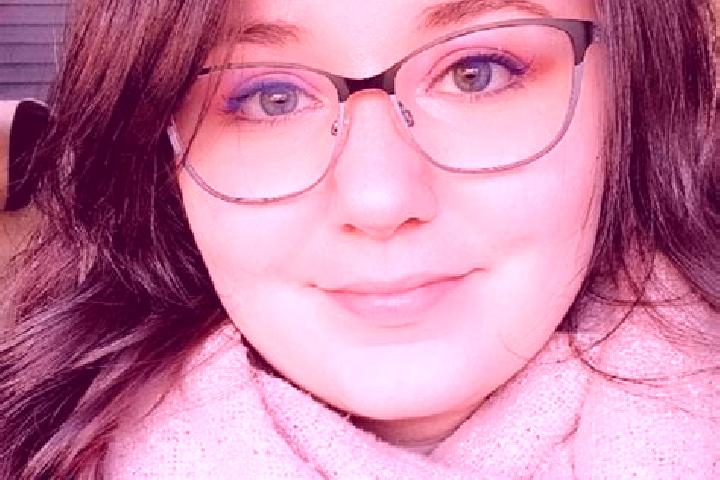 Alice, 23 — Escort in Staunton, United States