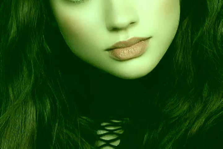 Alice, 24, a auburn dark-eyed middle eastern companion based in Santa Vitoria. Offering Tantra, Party Girl, CIM, GFE. Available for incall and outcall, day a...