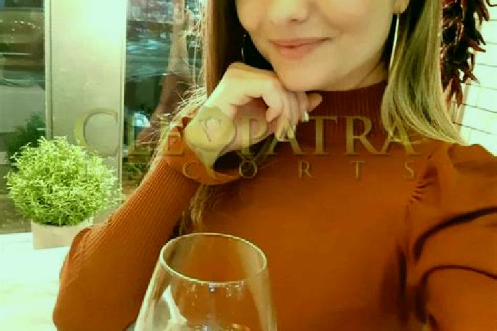 Alice, 24, a auburn grey-eyed ebony companion based in Argelliers. Offering Erotic Massage, Deep French Kissing, OWO, Party Girl. Available for incall and ou...