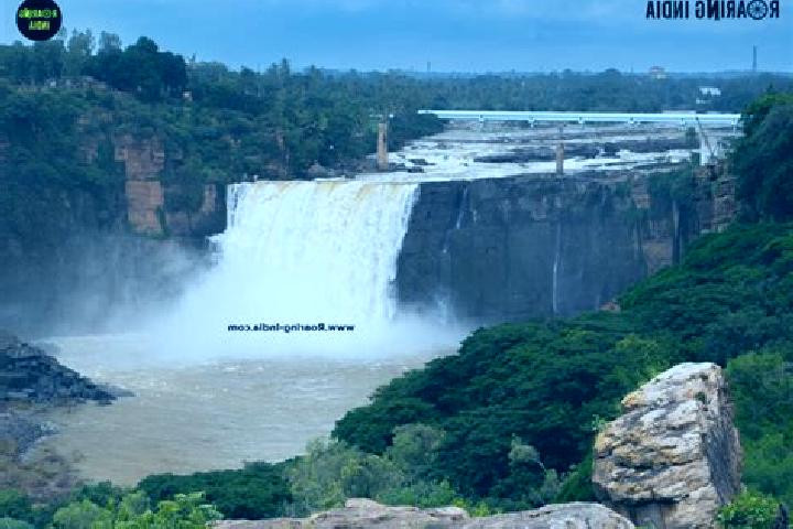 Alice, 24, a black brown-eyed mediterranean companion based in Gokak Falls. Offering CIM, Party Girl, Couples. Available for incall and outcall, overnight bo...