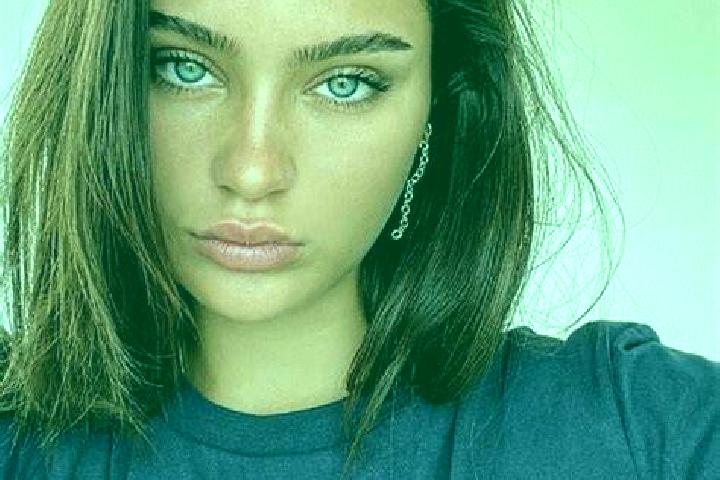Alice, 24, a brunette dark-eyed european companion based in Havdrup. Offering Erotic Massage, Overnight, Couples, GFE. Available for incall and outcall, over...