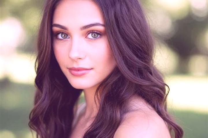 Alice, 24, a brunette hazel-eyed caucasian companion based in Sarawina. Offering Massage, Travel Companion, CIM, A-Level, Girlfriend Experience. Available fo...