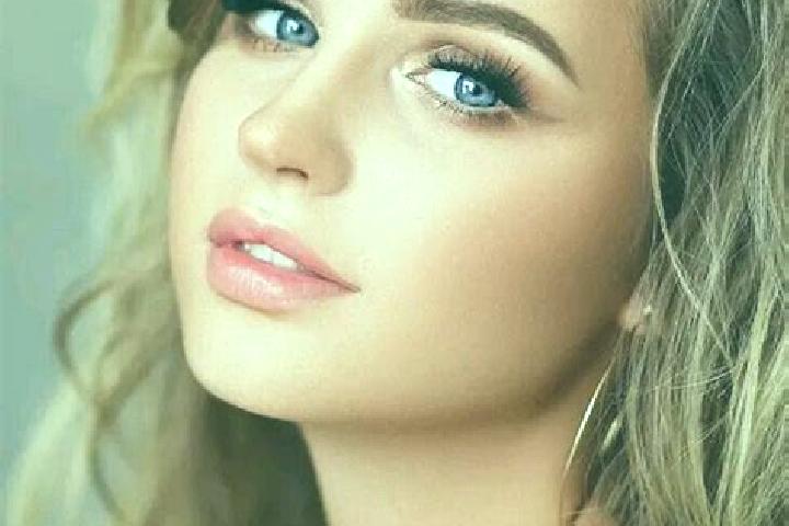 Alice, 24, a dark blonde blue-eyed indian companion based in Verissimo. Offering Dinner Date, CIM, Tantra. Available for incall and outcall, overnight bookin...